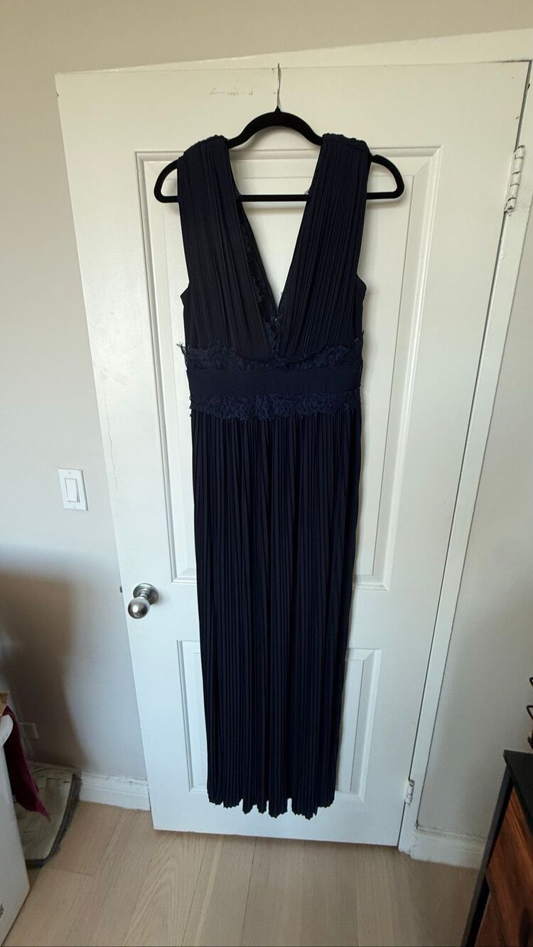 Chic ASOS dark navy blue pleated formal maxi dress in size US 12.